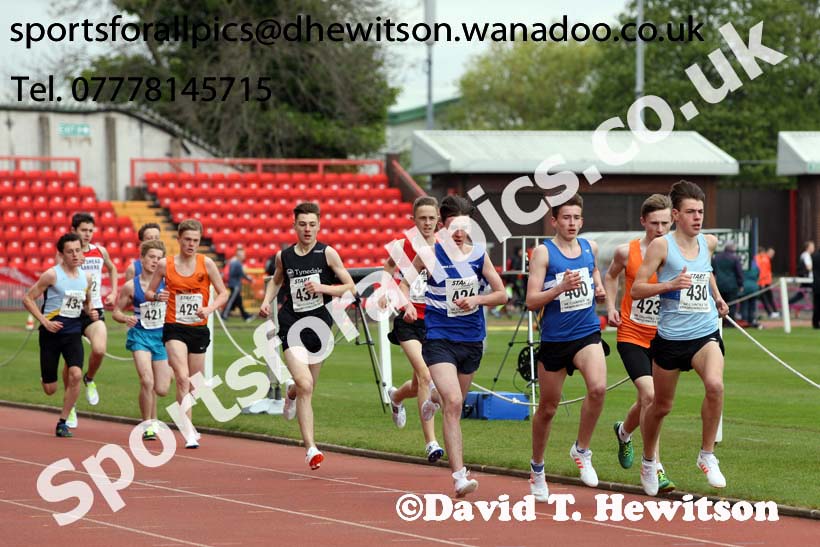 Mens under-17s 1500 metres, North Eastern Champs, Gateshead Stadium. Photo: David T. Hewitson/Sports for All Pics